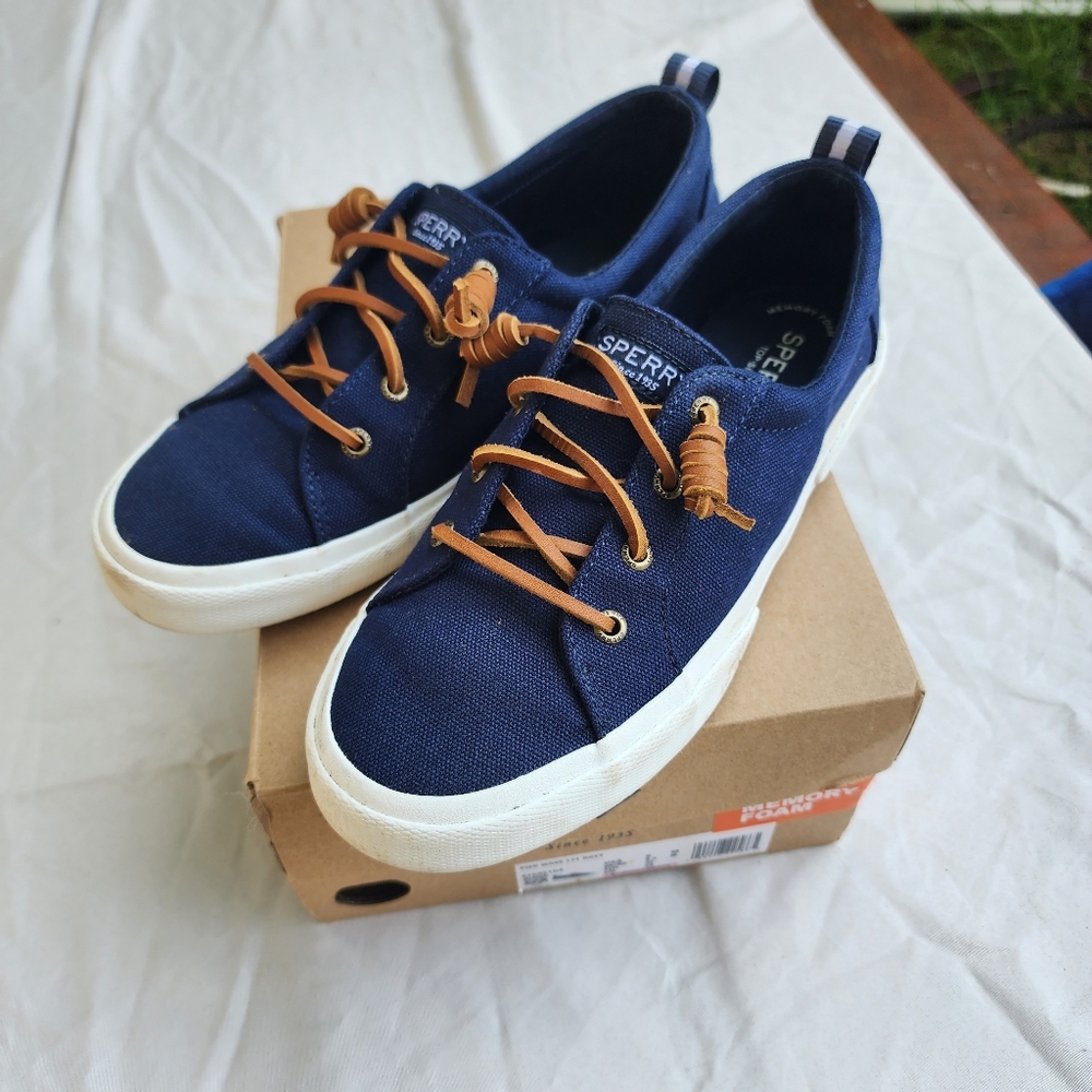 Sperry Pier Wave Navy Women's shoes